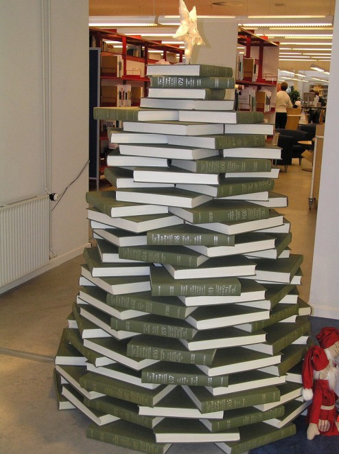 book christmas tree