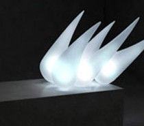 Product Of The Week: A Self Balancing Dragon Fly Shaped Lamp