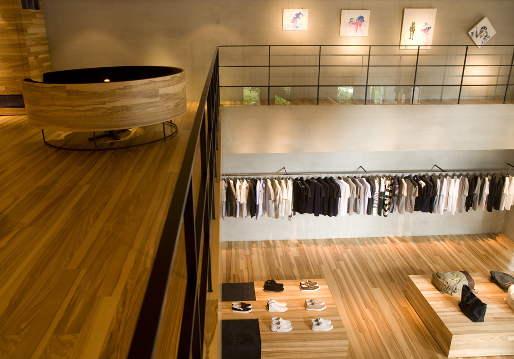 Retail Design: Showroom In Wood