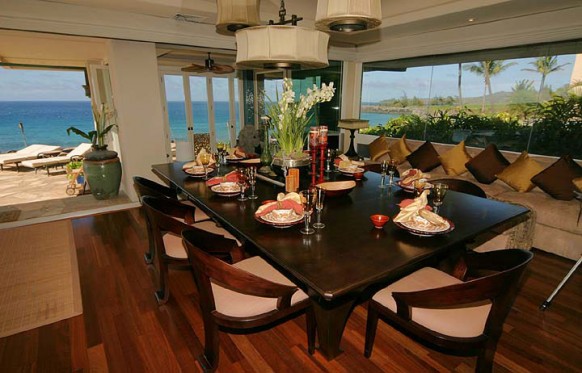 hawaian villa dining space