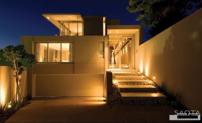 house-exterior-lighting