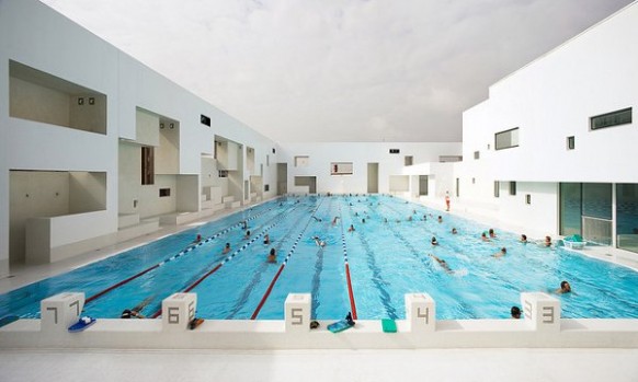 swimming lanes Les Bains Des Docks Aquatic Center