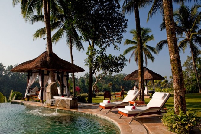 Bali Pool and Lounge chairs