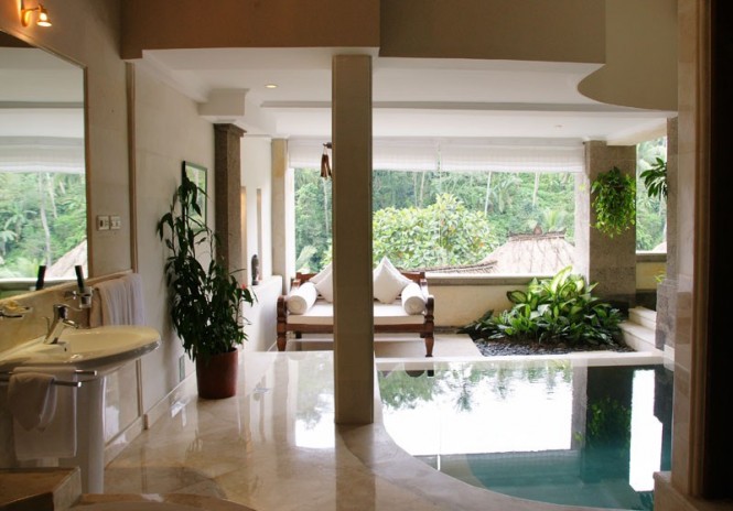 Some pools flow through the interiors of the terrace suites, enhancing guests' connection to the outdoors, even while inside.