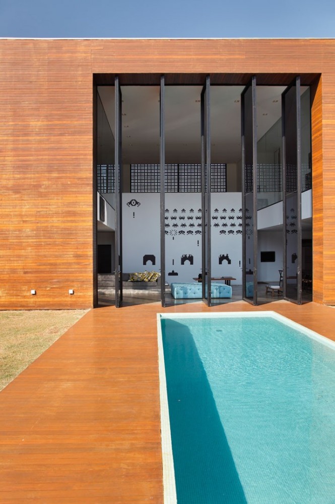 LA Home Wood Exterior and Pool