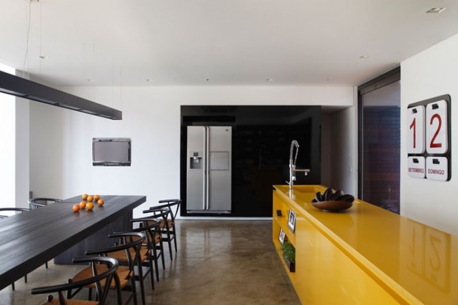 LA Home Yellow Kitchen Counter