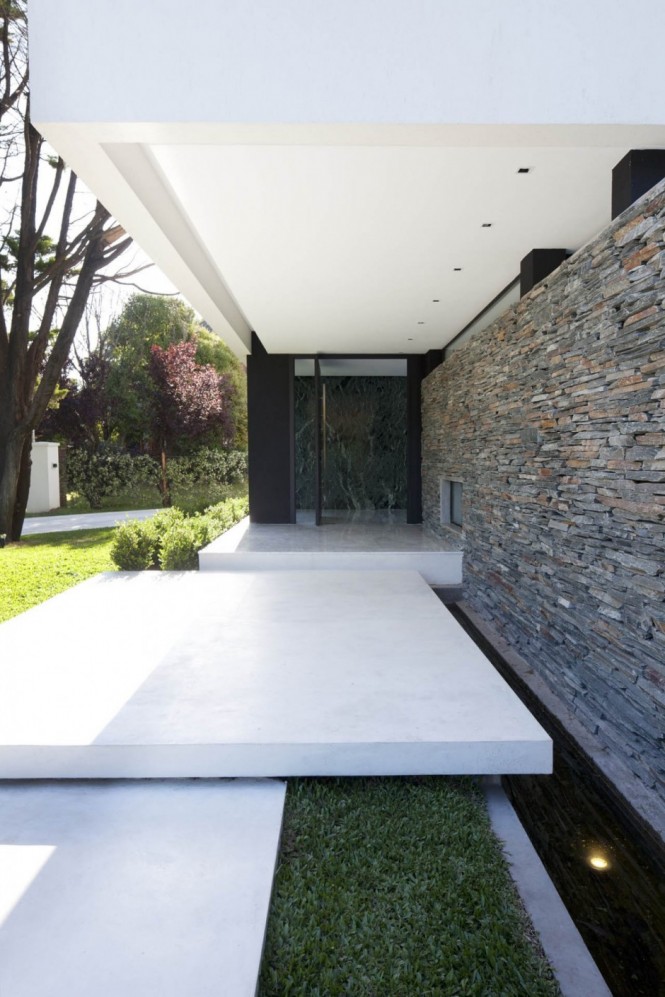 Carrara House entrance path
