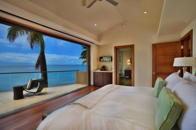 Hawaii bedroom with views