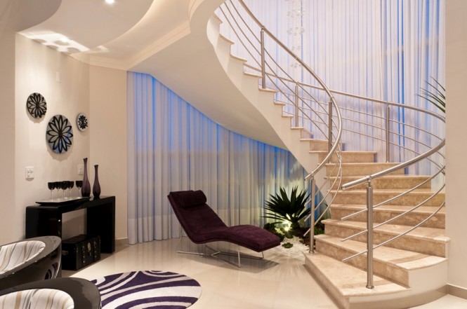 5 Cream plum Living space hallway sweeping staircase