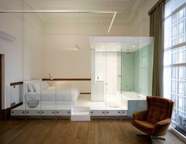 The Signature Suite at Town Hall Hotel, London offers a platform bed, platform bath, platform everything! Singing in the shower will become a stage performance from this raised en suite.