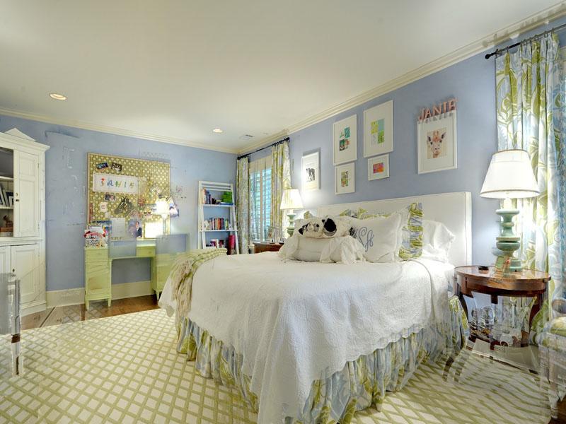 Green Blue And White Bedroom Decorating Ideas