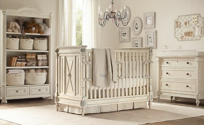 Neutral baby room decoration