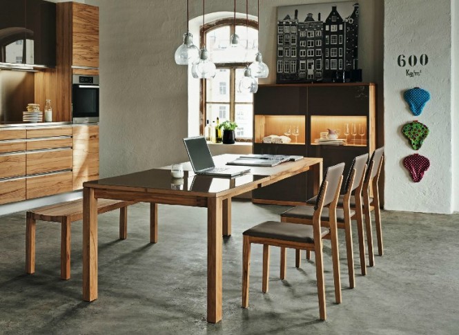 Wooden dining room furniture set