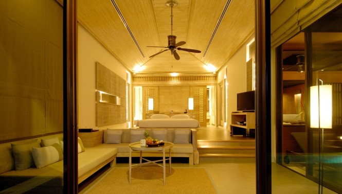 Vysoké stropy poskytujú skvelé obývacia a spacie priestor, ktoré prebiehajú v navzájom nekomplikované a pohodlné rozloženie.