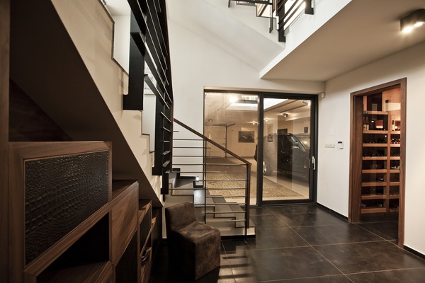Black White Brown Hallway Interior Design Ideas