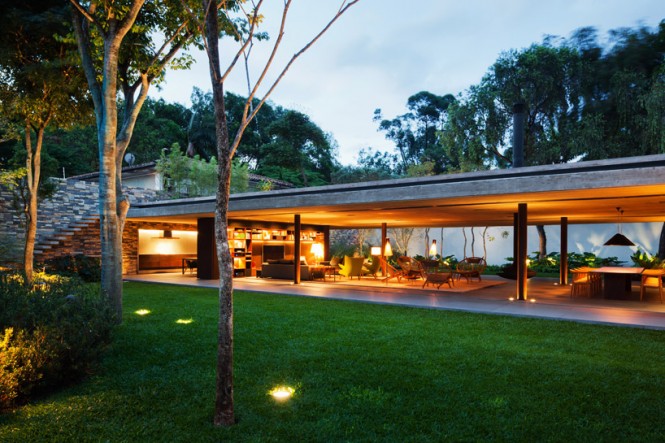 The stylish V4 House has made the shortlist in the Housing category of the 2012 World Architecture Festival.