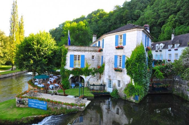 A riverside terrace shaded by mature trees houses a restaurant for the hotel guests and passing diners, providing the opportunity to while away the hours by the babbling River Dronne, where an old water wheel rolls lazily around.