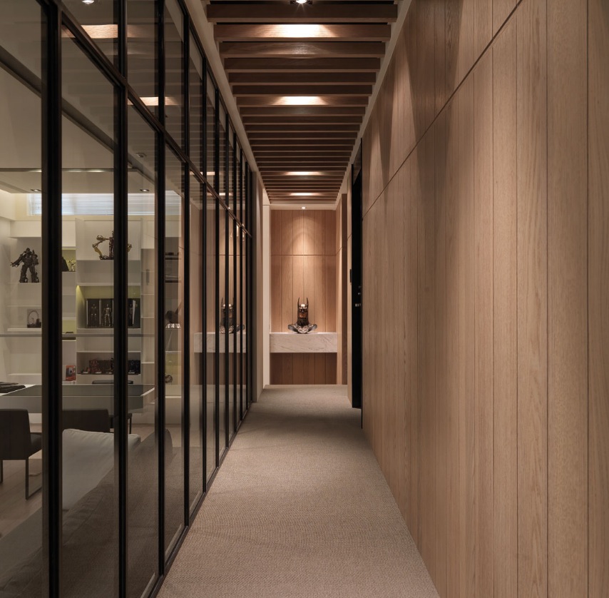 White Modern Hallway Interior Design Ideas