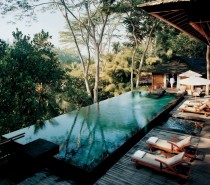 Como Shambhala Estate Bali- deckchairs and infinity pool with views