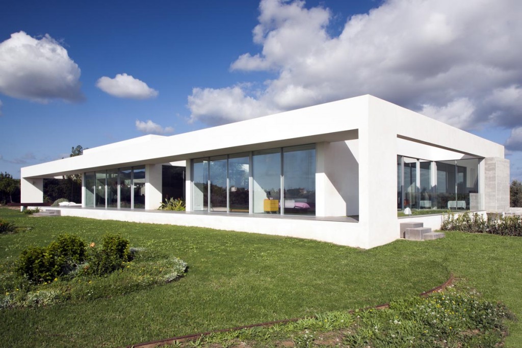 02 sunny minimalist house  Interior Design Ideas.