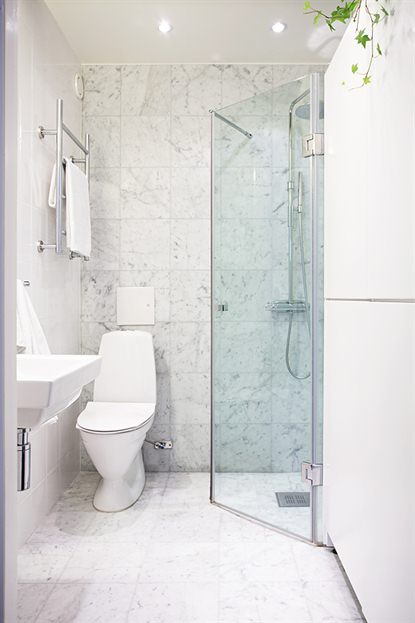 White marble bathroom tiles