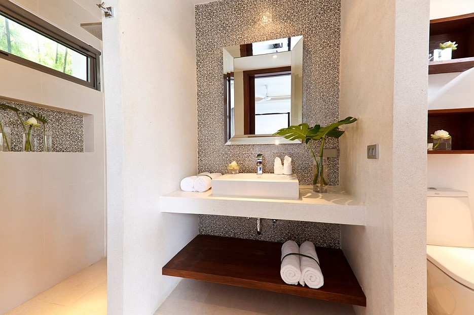 Bathroom Vanity With Towel Shelf Below