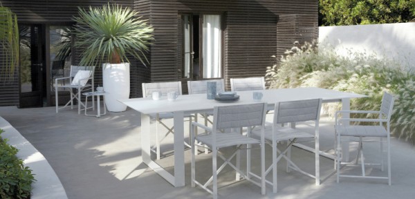White outdoor dining set
