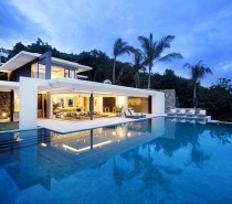 A huge infinity pool provides ample area for cool dipping-one of the biggest private infinity pools on the island of Koh Samui.