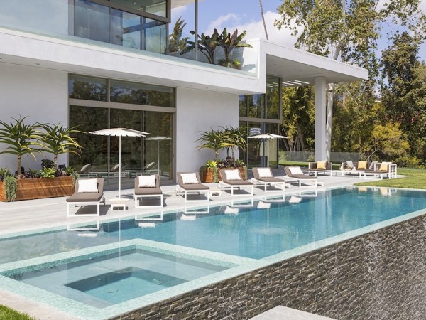 The homes private infinity pool offers a spot of outdoor luxury, where one can take exercise or indulge in relaxation. Alternatively, a bank of sun loungers fill the large poolside deck, where days can be spent basking in the sunshine.