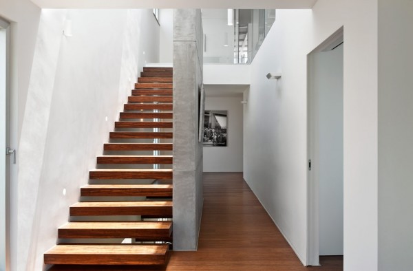 sleek-staircase-design