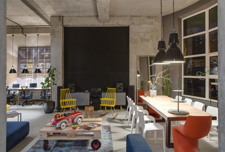 A Modern Office Space That Looks Like An Urban Loft,Room Furniture Design Images