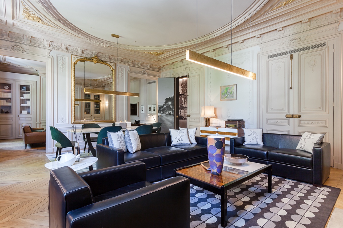 An Intricate Luxury Apartment In The City Of Lights