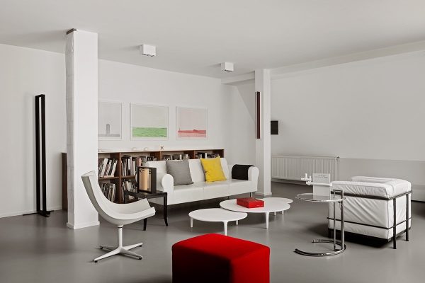 30 Living Rooms That Transcend Design Eras