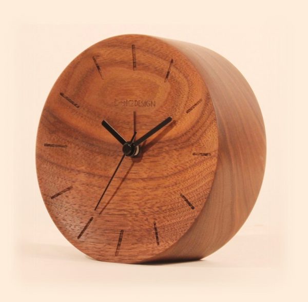 Desk/Table Clock Scandinavian Style Modern/Minimal In Concrete With Copper Hands 