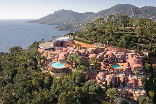 Tour Pierre Cardin?s £300 Million-Pound Bubble Mansion
