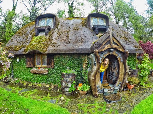 A Gorgeous Real World Hobbit House In Scotland