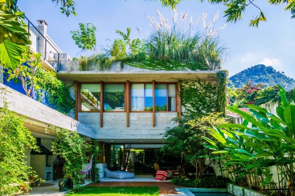 A Rio de Janeiro Residence with Lush Jungle Vibes