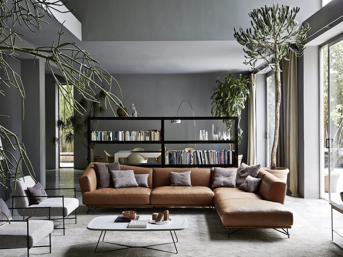 Roestig veer hypotheek Living Rooms With Brown Sofas: Tips & Inspiration For Decorating Them