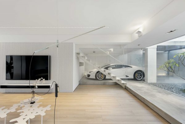 A Car Lover?s Ideal Home In Hong Kong