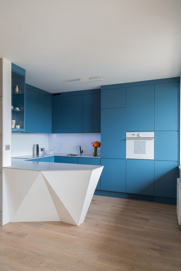 30 Beautiful Blue Kitchens To Brighten Your Day