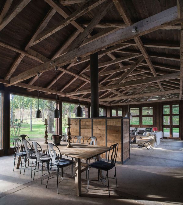 30 Rustic Dining Rooms That Radiate Refinement
