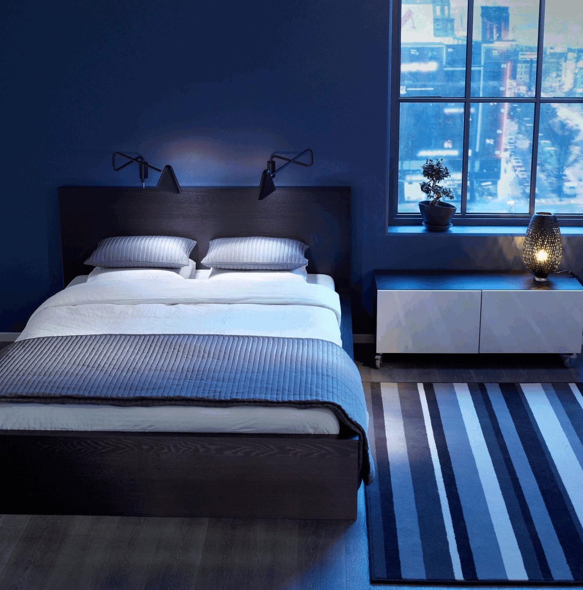 30 Buoyant Blue Bedrooms That Add Tranquility and Calm to Your Sleeping