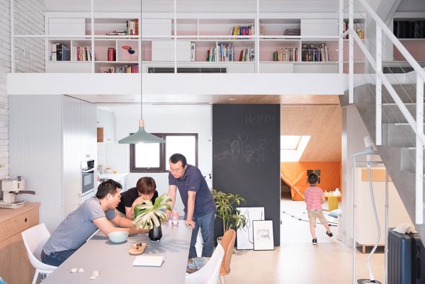 A Bright And Modern Family Home In Beijing