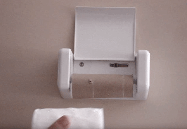 Product Of The Week: Easy Load Toilet Paper Holder