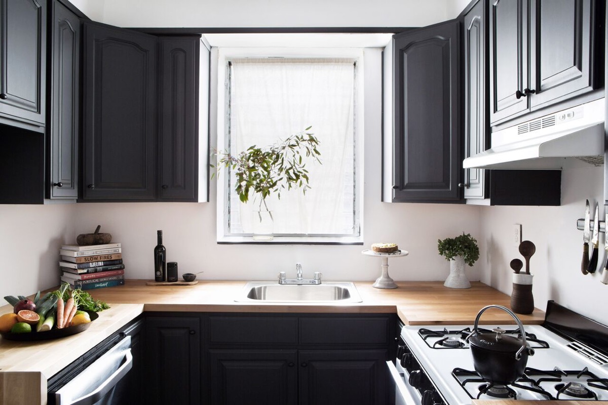 black and white u shaped kitchen design