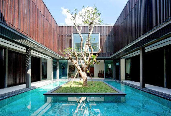 51 Captivating Courtyard Designs That Make Us Go Wow