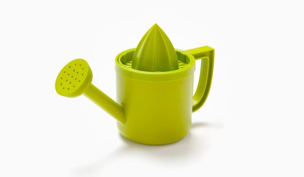 Product Of The Week: A Cute And Functional Citrus Squeezer & Pourer