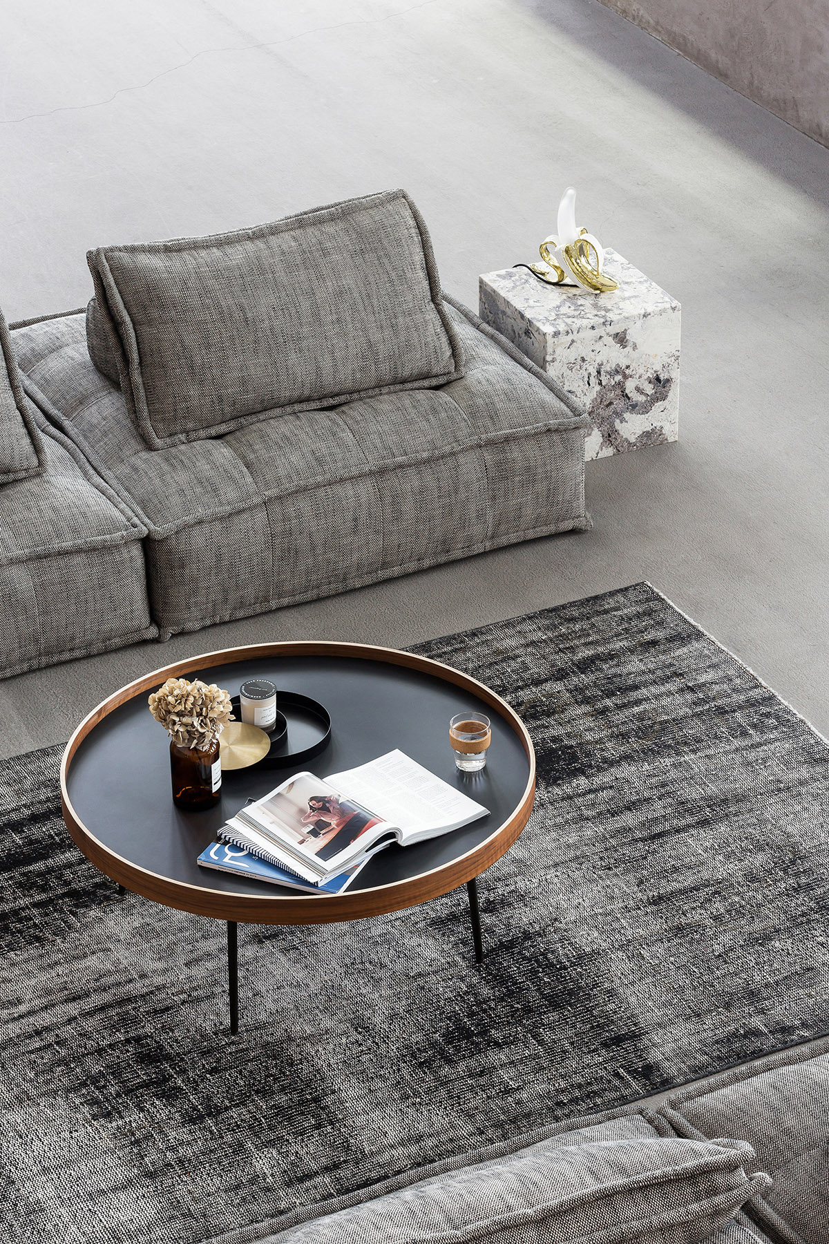 round-living-room-coffee-table.jpg (1200×1800)