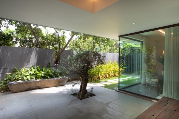 Gorgeous Modern Indian Villas With Courtyards