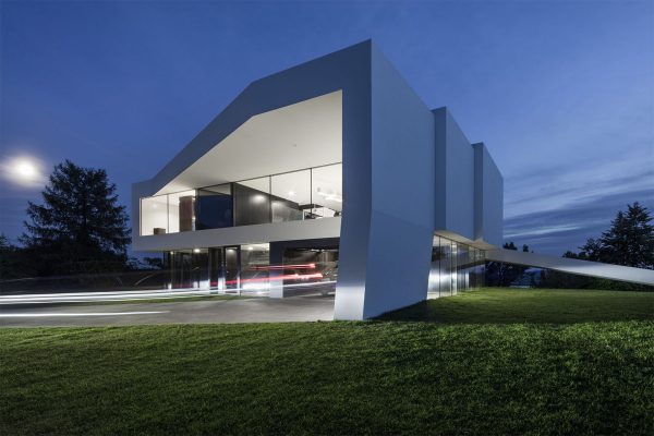 Unique Hillside Property With An Integrated Wrap Around Road